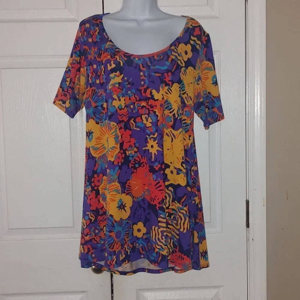 LulaRoe  Perfect Tee Tunic  Bold Pattern  bright funky, hippie 80's 90's  Sz L
